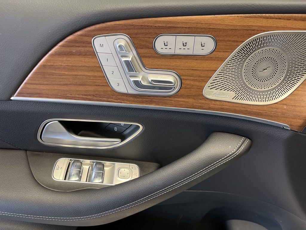 Thumbnail: 2025 Mercedes-Benz GLE - 12