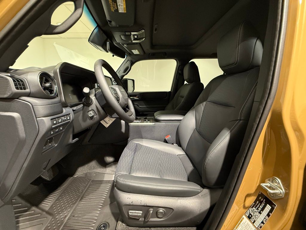 Thumbnail: 2025 Toyota Land Cruiser - 13