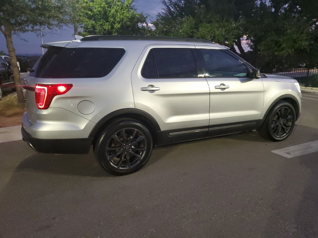 Used Car 2017 Ford Explorer  Xlt For Sale Under $20,000 In Austin, Texas