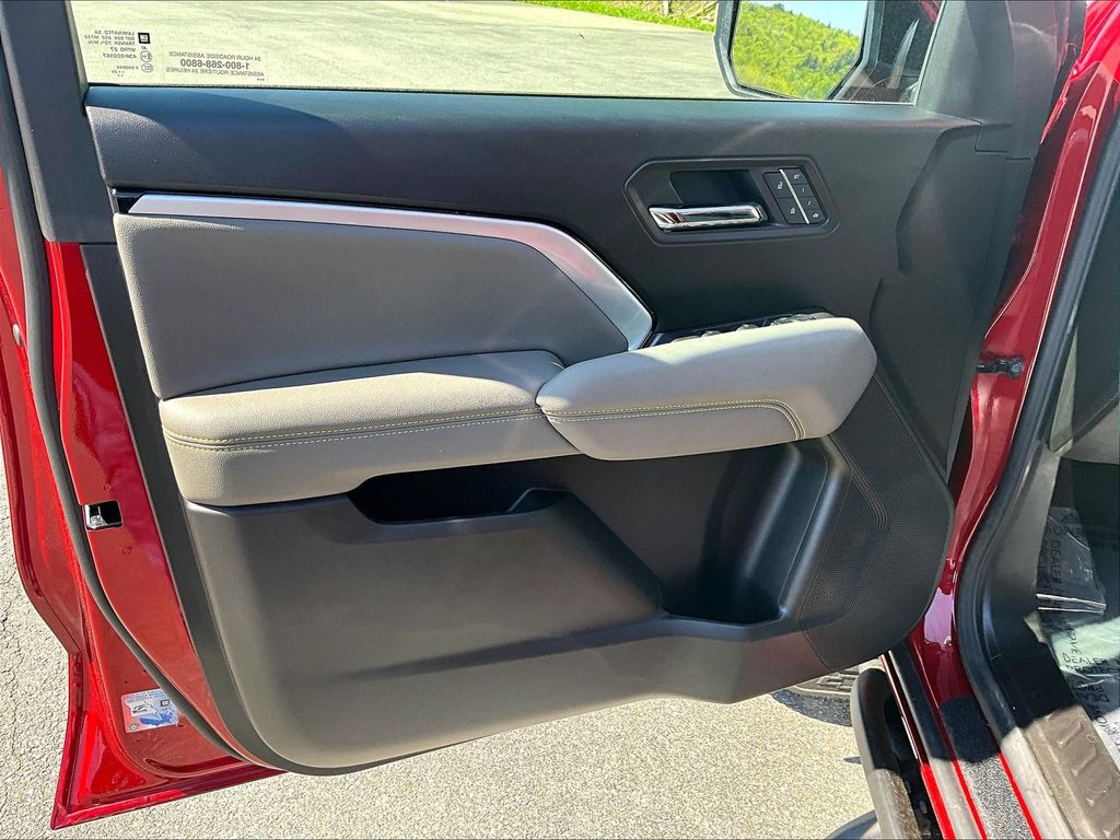 2026 Chevrolet Colorado — photo 9