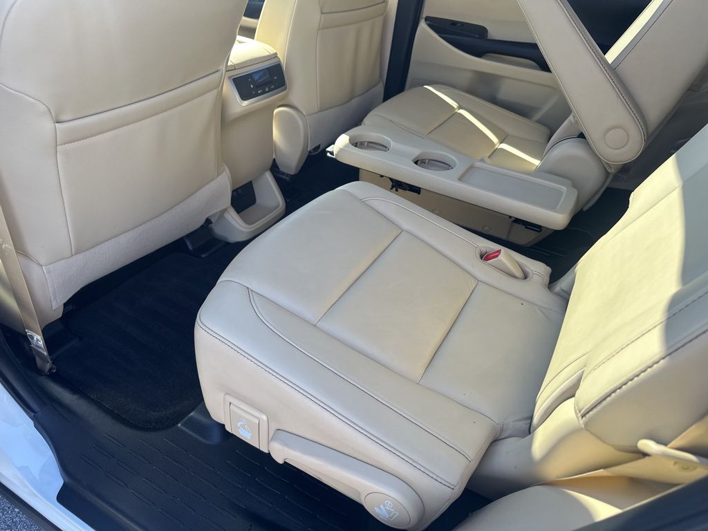 Used Car 2019 Toyota Highlander  Xle For Sale Under $25,000 In Austin, Texas