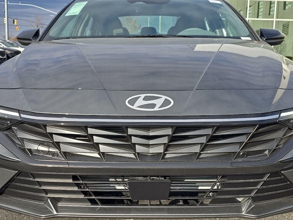 Thumbnail: 2026 Hyundai Elantra - 10