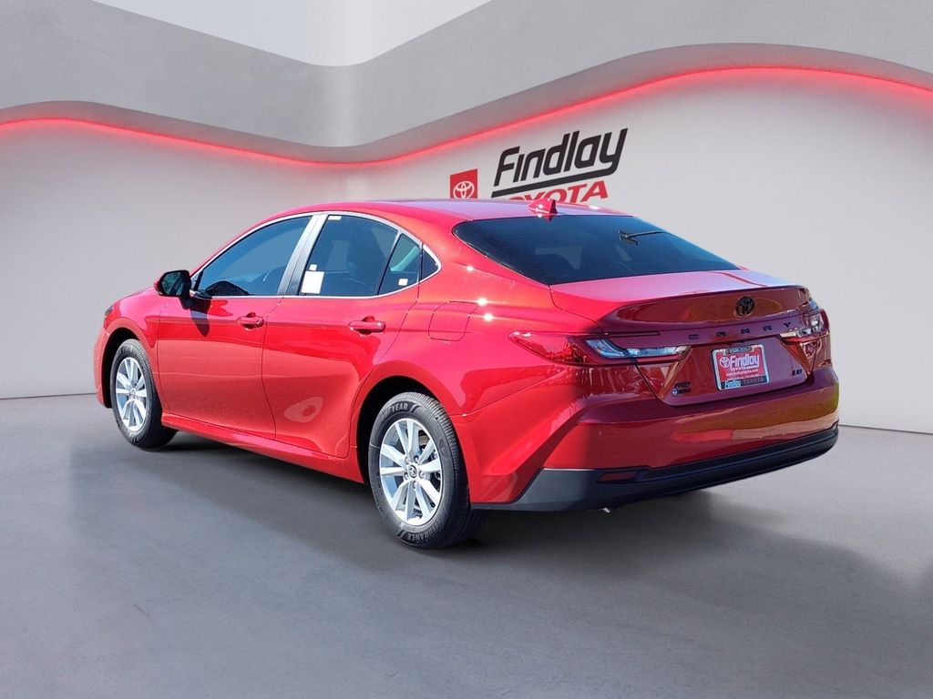 2026 Toyota Camry LE - Photo 3