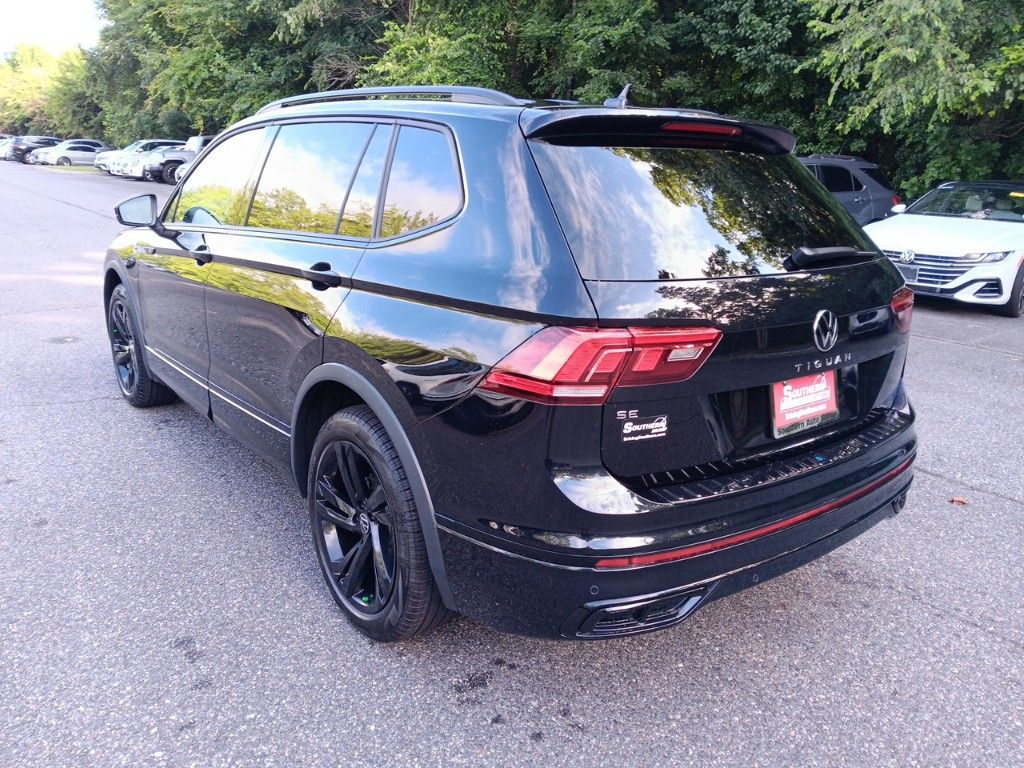 2024 Volkswagen Tiguan 2.0T SE R-Line Black 3