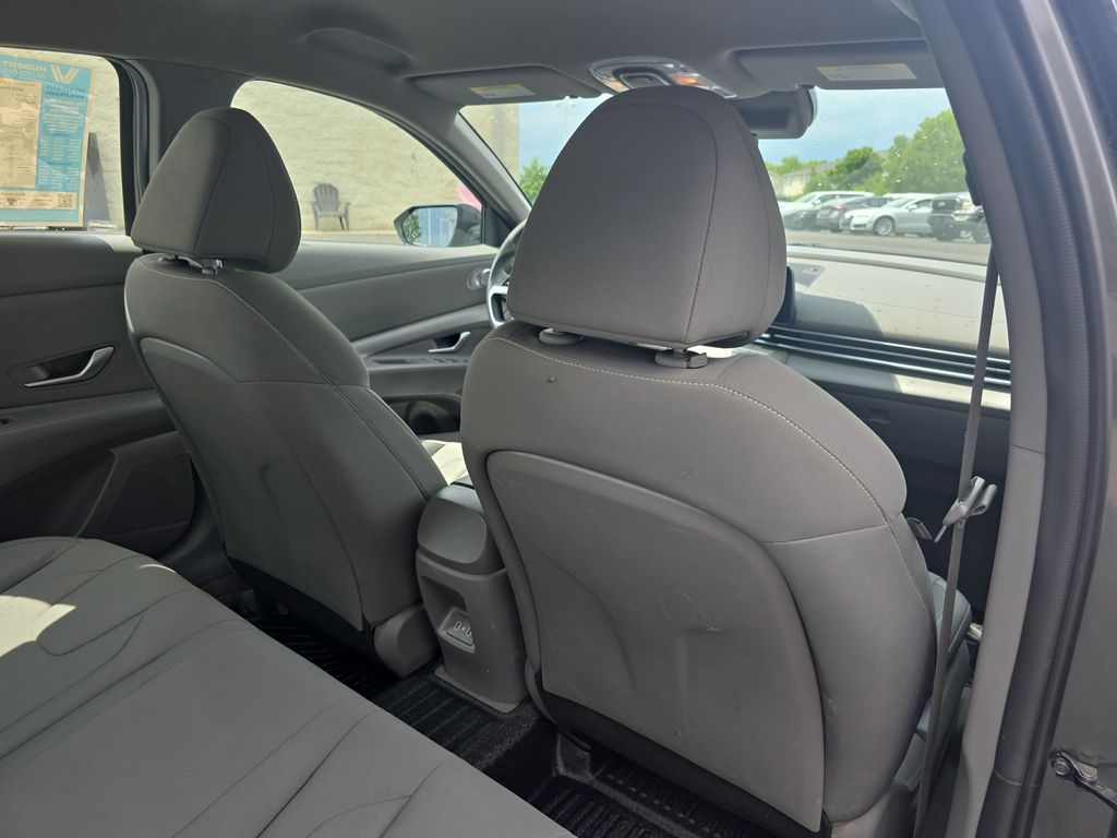 Used 2024 Hyundai Elantra Sedan