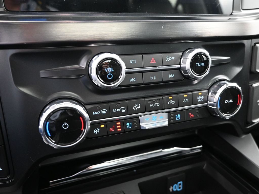 2026 Ford F-350 Lariat photo 15