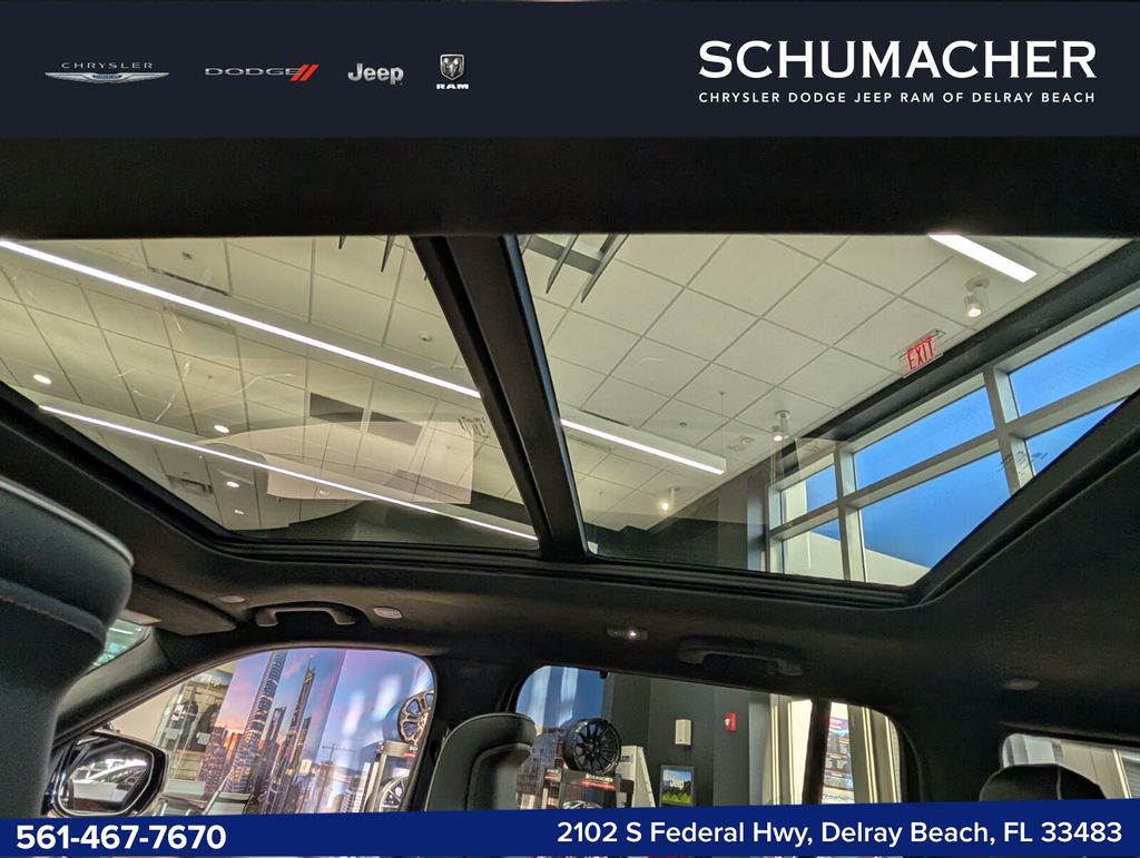 new 2025 Jeep Grand Cherokee car, priced at $71,575