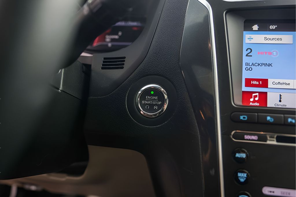 Used Car 2018 Ford Explorer  Limited For Sale Under $25,000 In Austin, Texas