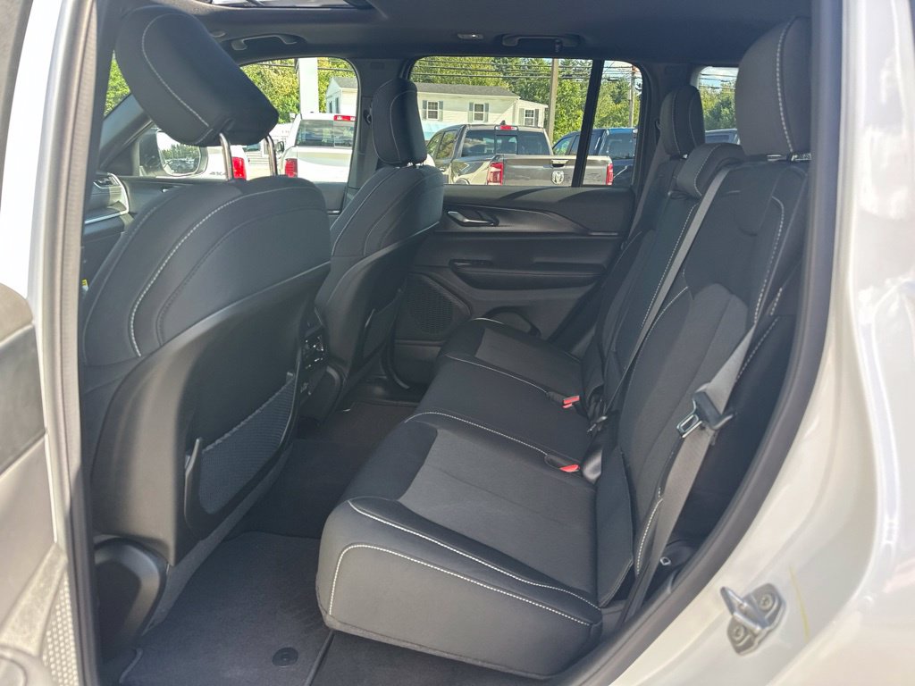 New 2027 Jeep Grand Cherokee SUV