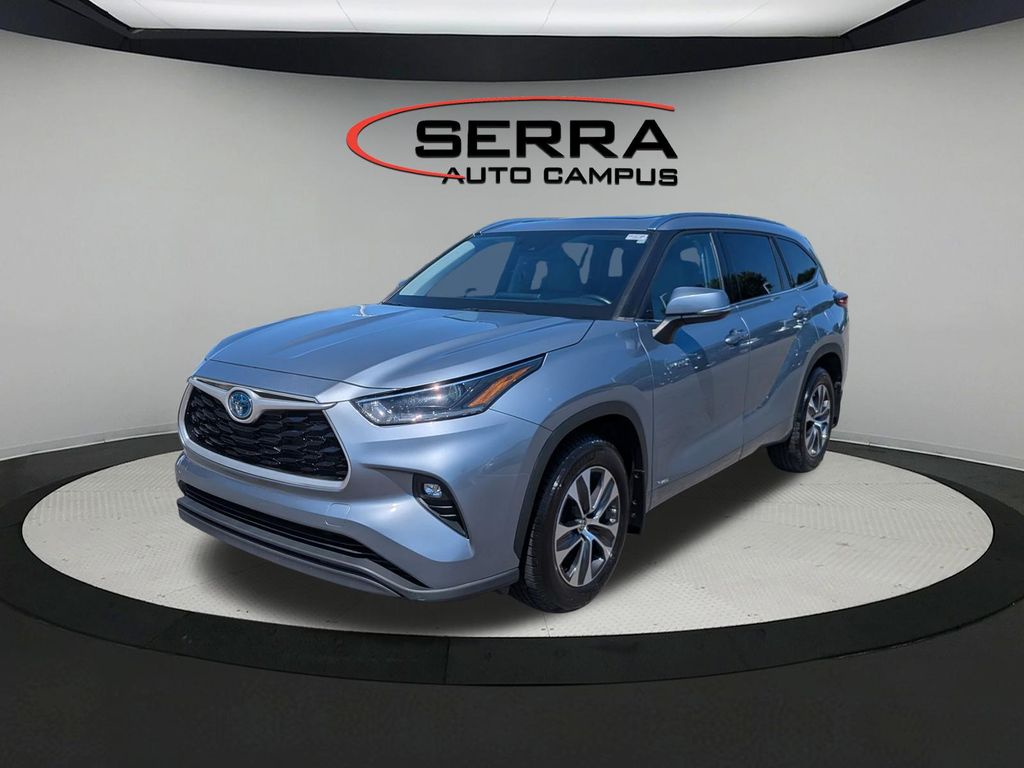 2021 Toyota Highlander Hybrid XLE AWD