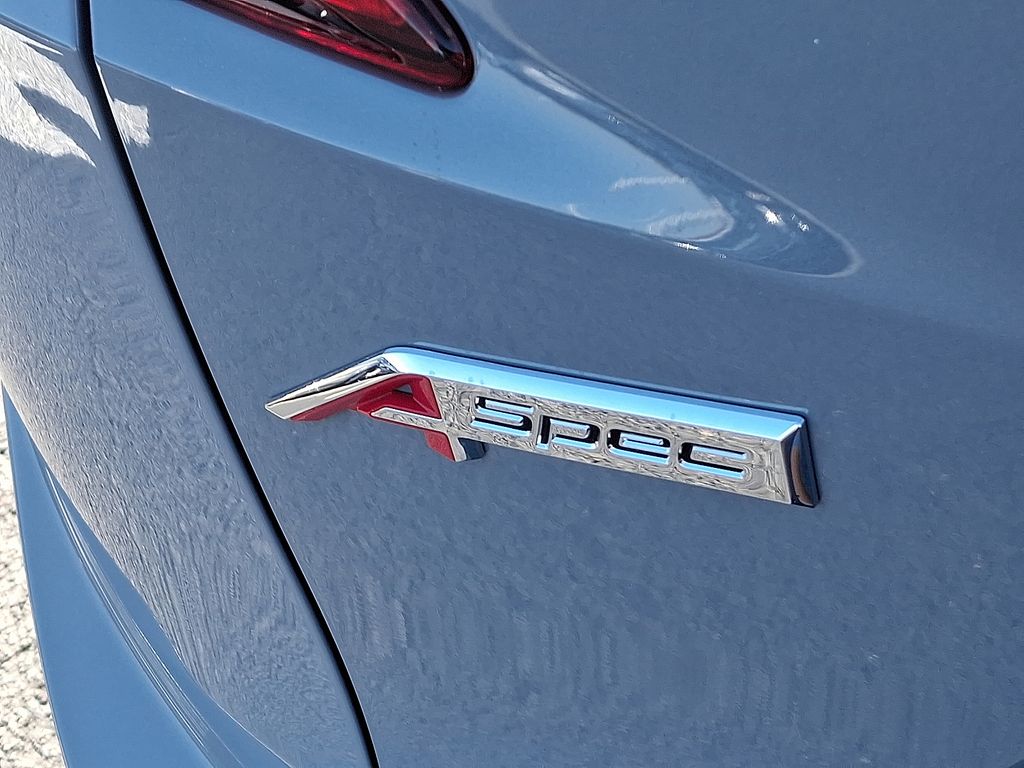 Thumbnail: 2025 Acura RDX - 6