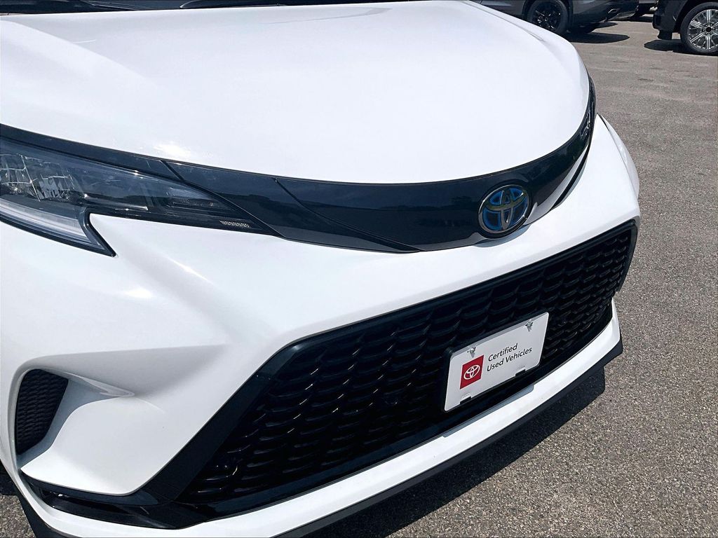 2025 Toyota Sienna — photo 30