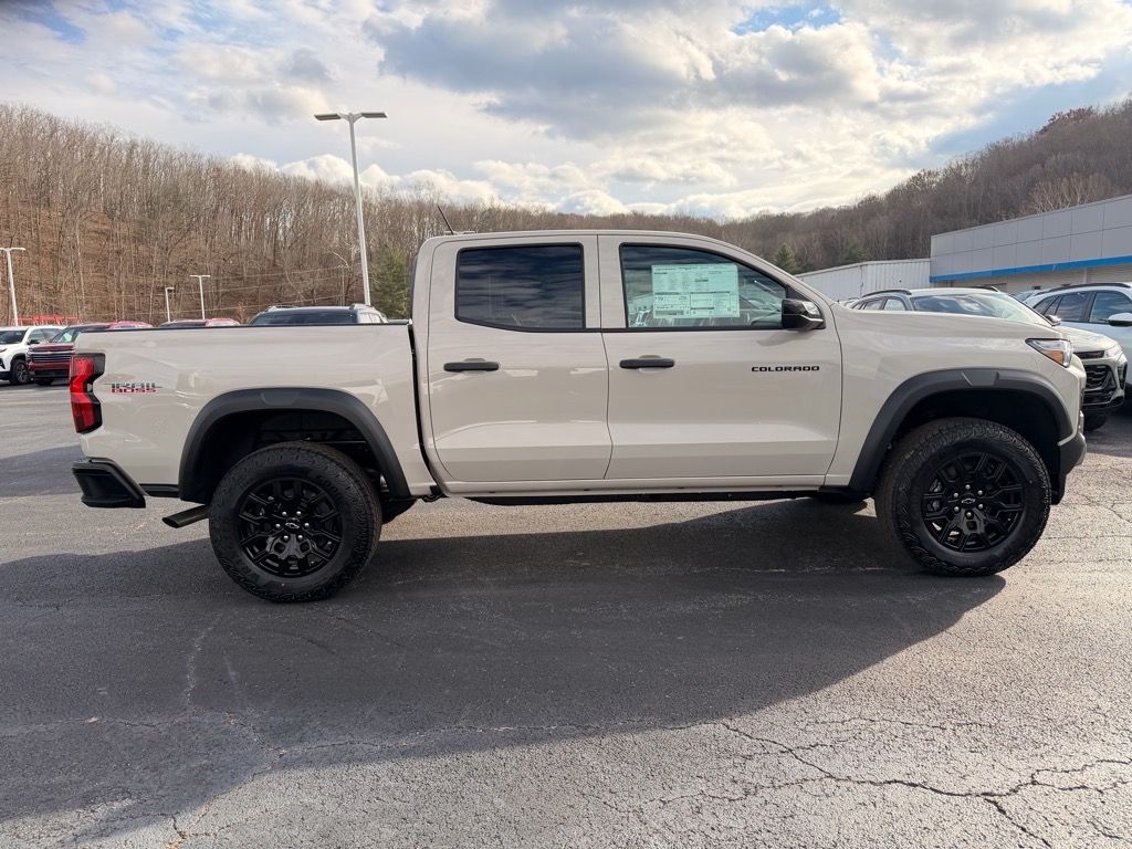 View vehicle photo 3