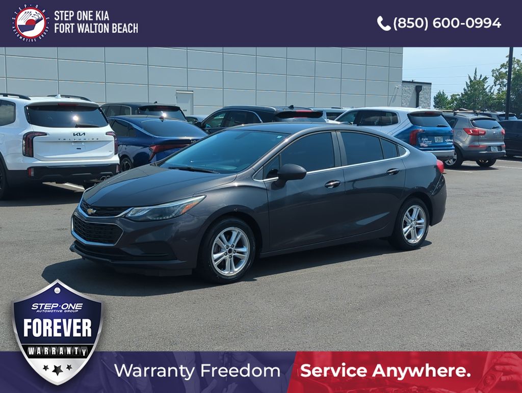 2017 Chevrolet Cruze LT Sedan FWD