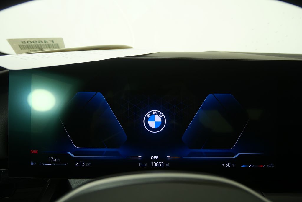 Thumbnail: 2025 BMW 5 Series - 22