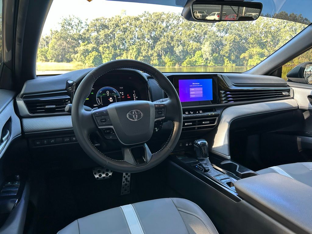 Thumbnail: 2025 Toyota Camry - 12