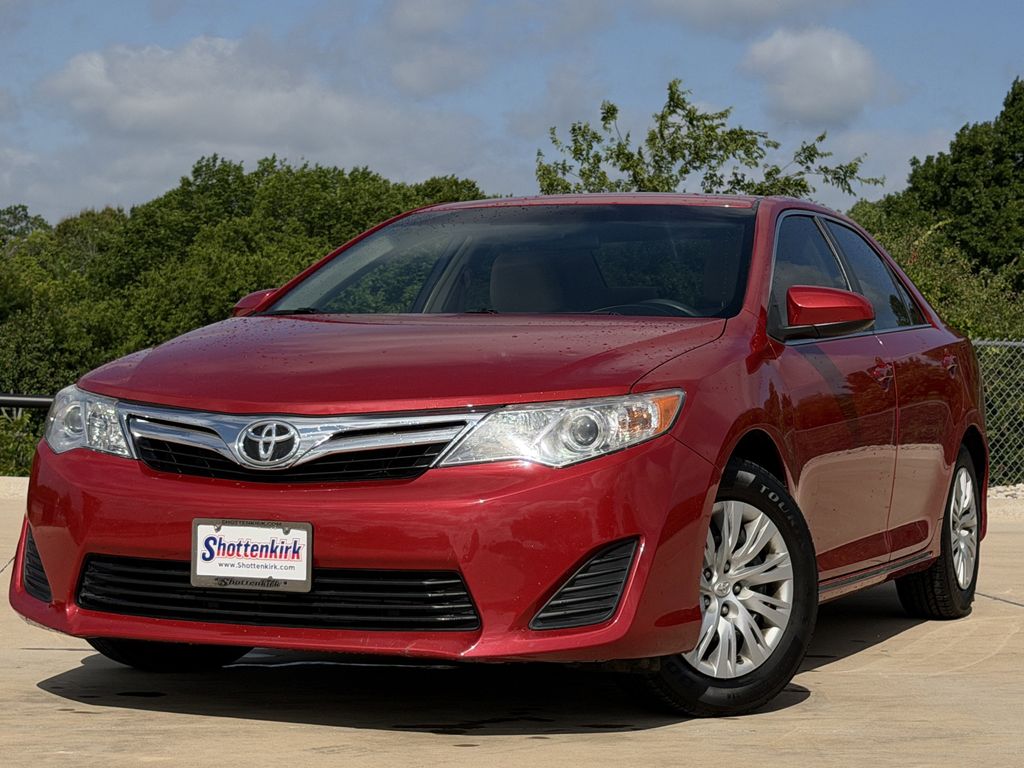 2013 Toyota Camry's photo