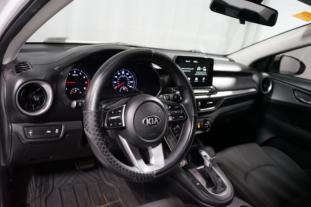 Thumbnail: 2021 Kia Forte - 7