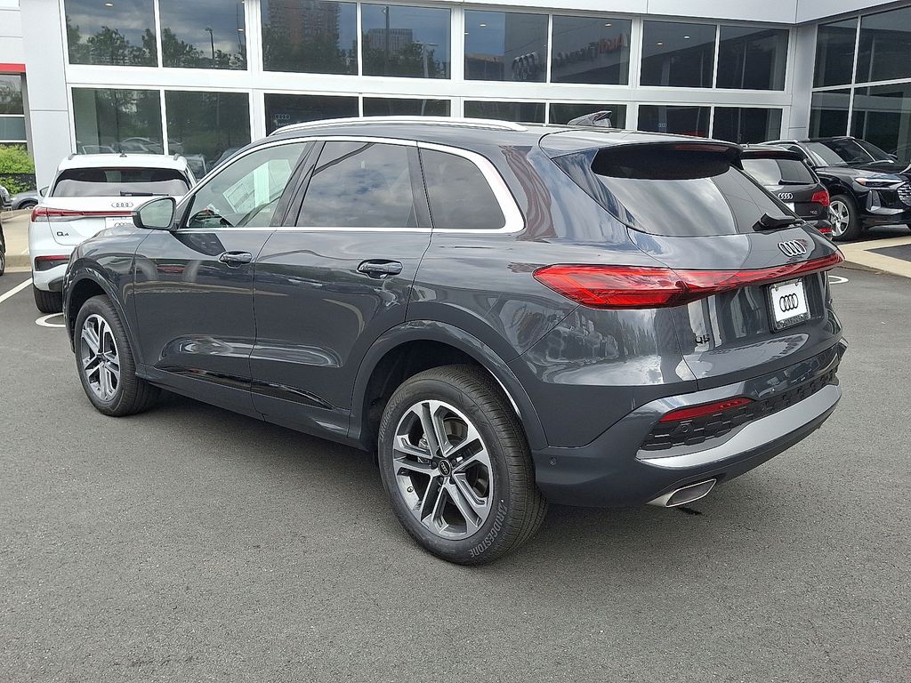 2025 Audi Q5 Premium 4