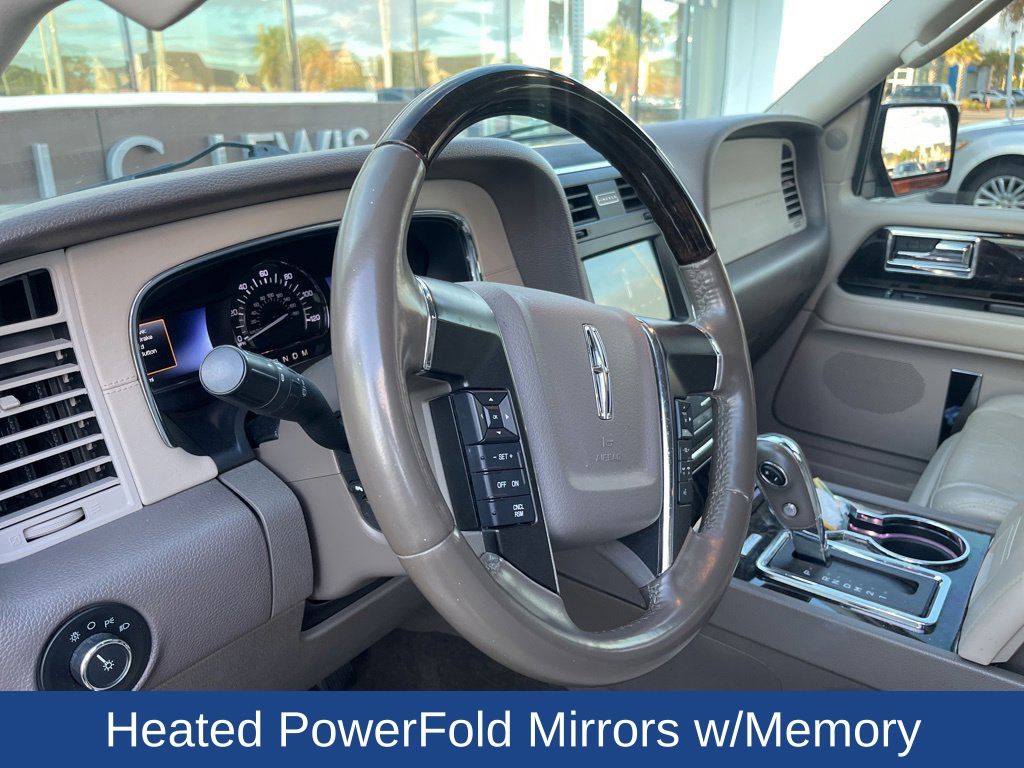 2017 Lincoln Navigator Select