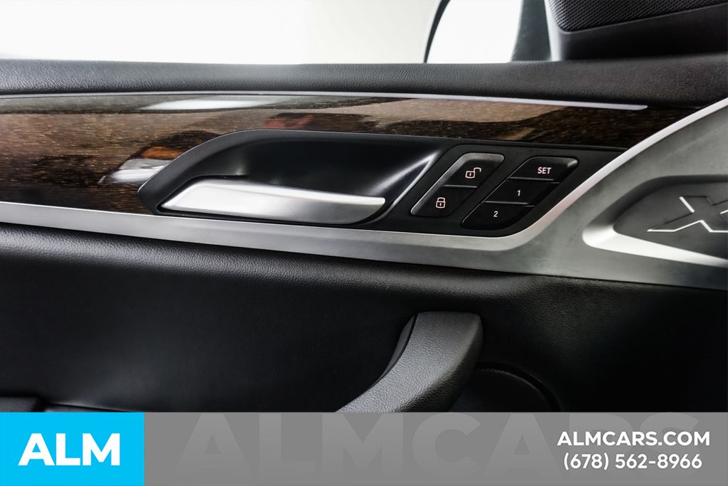 Used 2025 Black BMW xDrive30i image 53