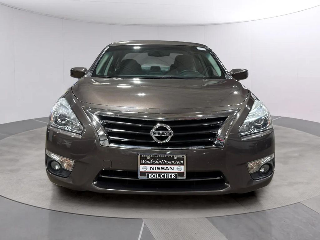 Used 2015 Java Metallic Nissan 2.5 SV image 8
