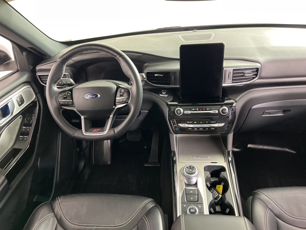 Thumbnail: 2021 Ford Explorer - 4