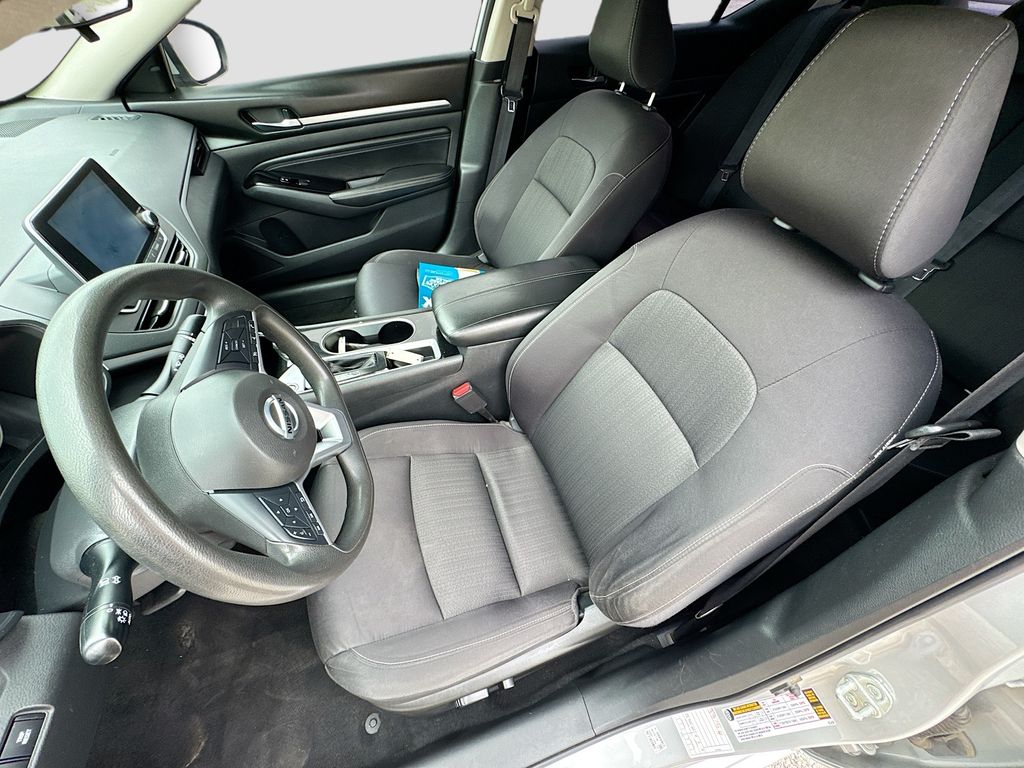 2021 Nissan Altima SV - Photo 23