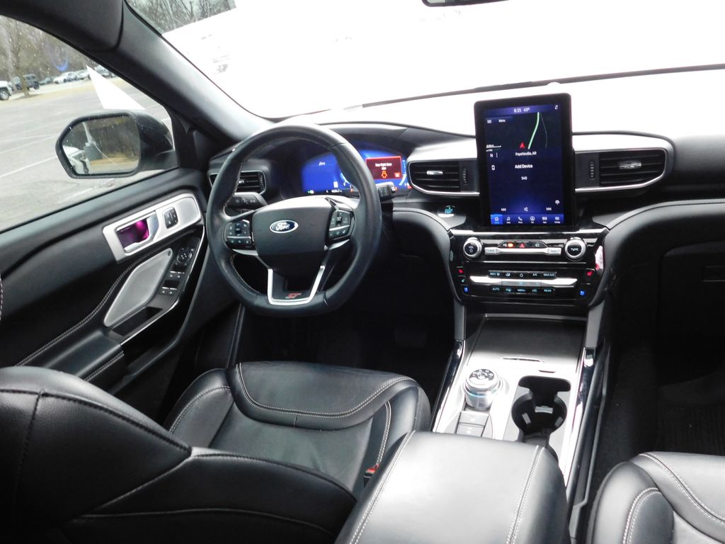 Thumbnail: 2021 Ford Explorer - 4