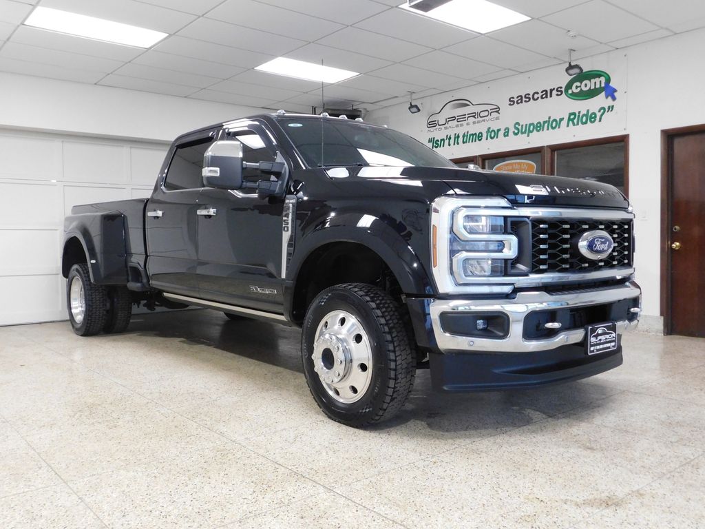 View vehicle photo 5