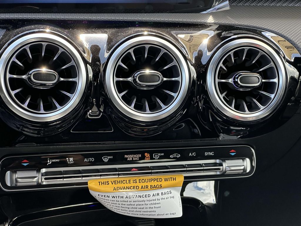 2025 Mercedes-Benz CLA 250 11