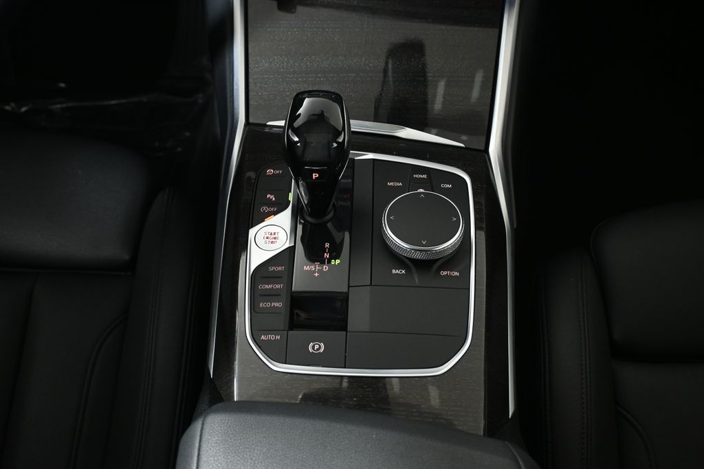 Thumbnail: 2019 BMW 3 Series - 25