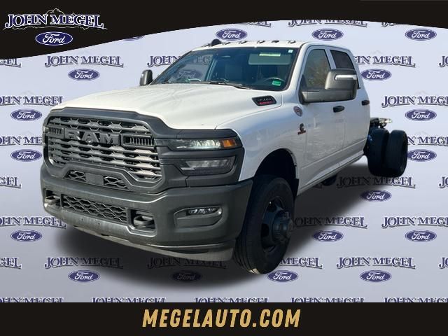 2025 RAM 3500 Chassis Tradesman Crew Cab LB DRW RWD