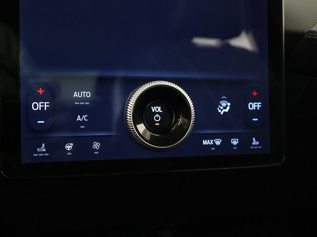 Used 2024 Black Ford Select image 49