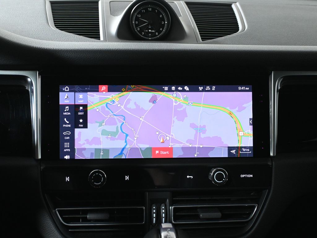 Thumbnail: 2025 Porsche Macan - 22