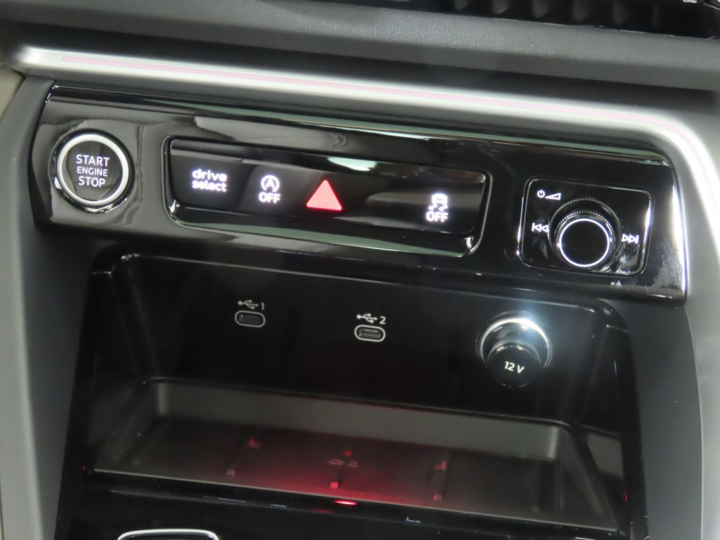 Thumbnail: 2025 Audi Q5 - 19