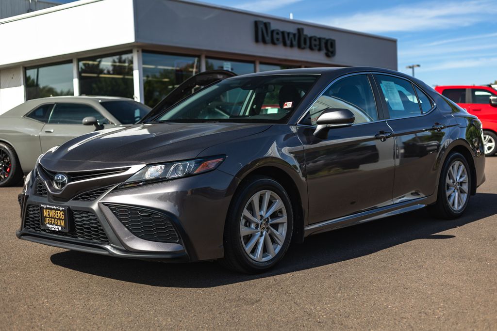 2024 Toyota Camry SE Nightshade thumbnail 4