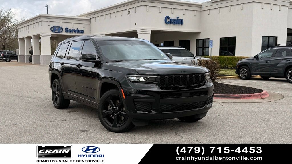 Diamond Black Crystal Pearlcoat 2023 Jeep Grand Cherokee L Altitude 4WD SUV / Crossover Four-Wheel Drive 8-Speed Automatic