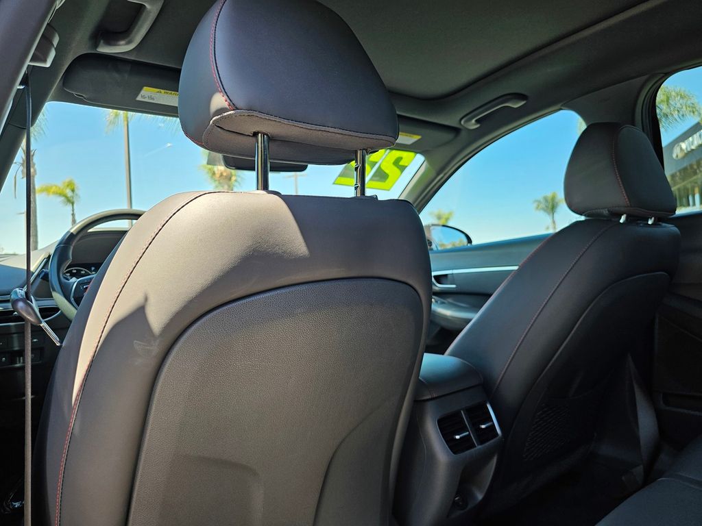 Certified Used 2022 Blue Hyundai SEL Plus image 20