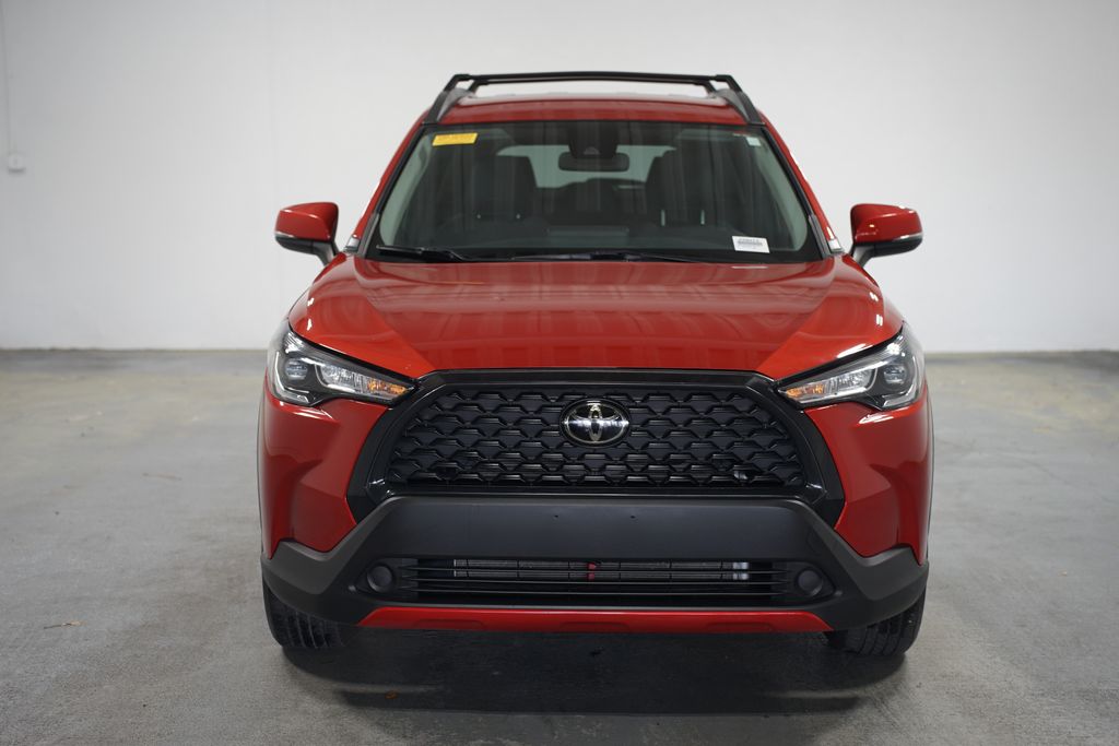 2022 Toyota Corolla Cross LE 2