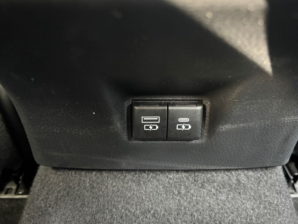 Thumbnail: 2025 Toyota Camry - 20