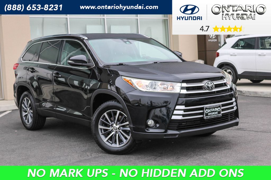 Midnight Black Metallic 2019 Toyota Highlander SUV / Crossover Front-Wheel Drive 8-Speed Automatic