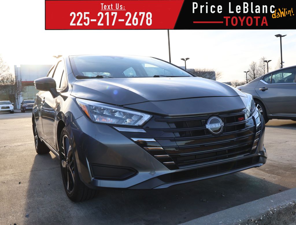 2025 Nissan Versa SR FWD