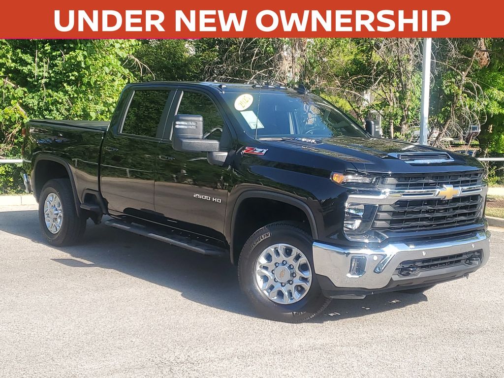 2025 Chevrolet Silverado 2500HD LT Crew Cab 4WD