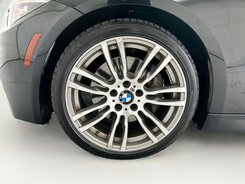 Thumbnail: 2017 BMW 3 Series - 29