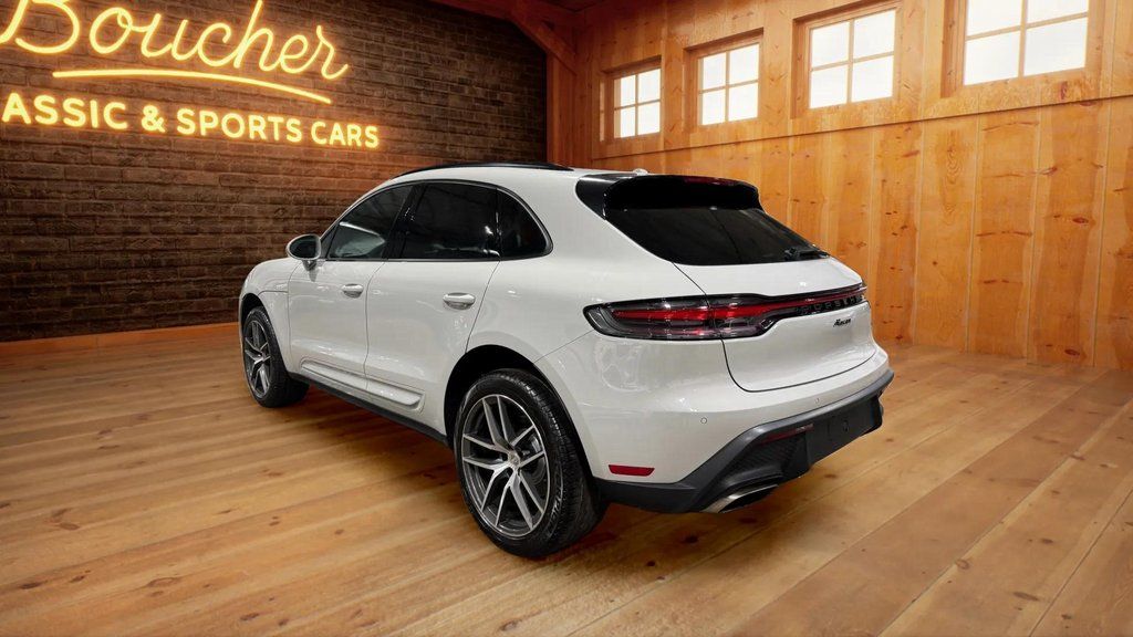 Used 2024 Chalk Porsche  image 16
