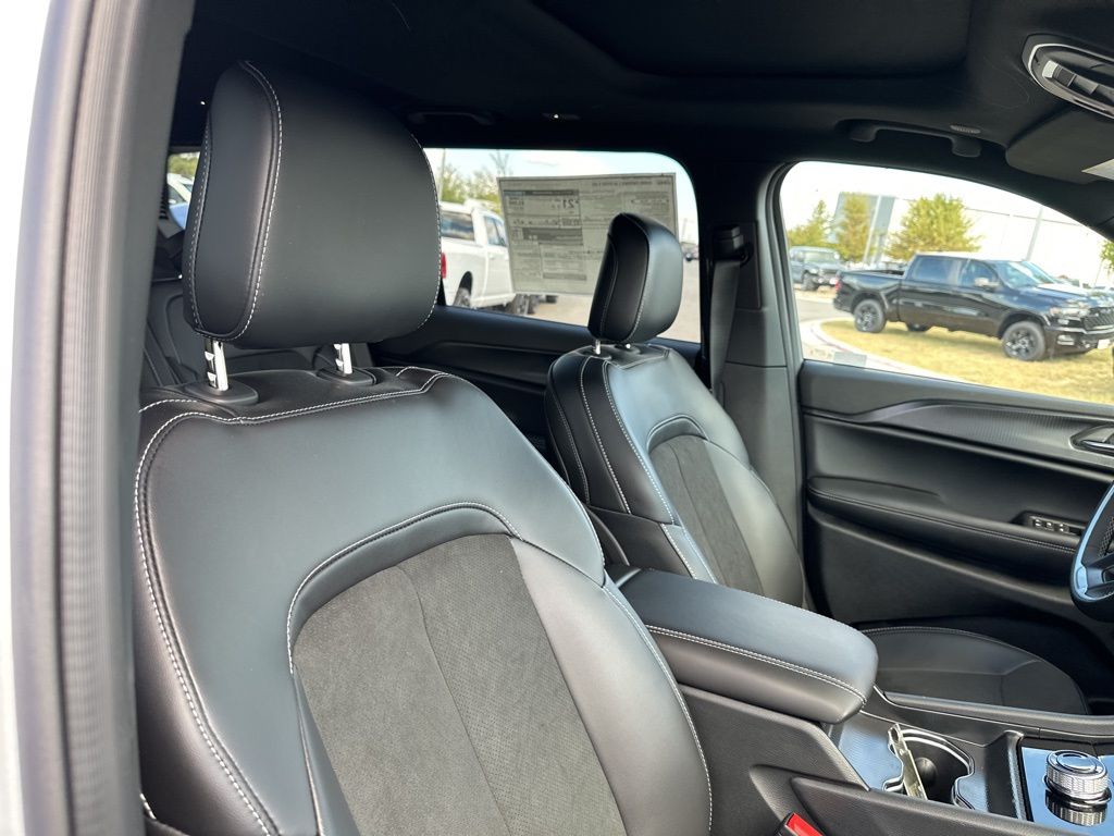 New Car 2025 Jeep Grand Cherokee L  For Sale Under $50,000 In Austin, Texas