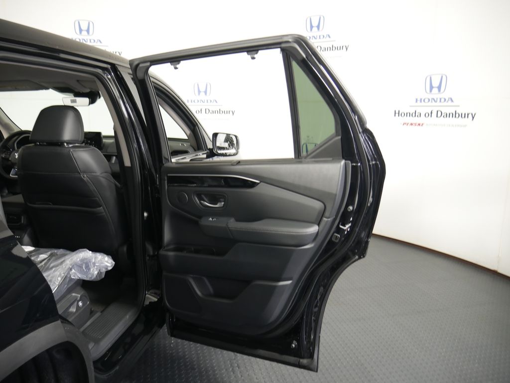 2025 Honda Pilot EX-L 6