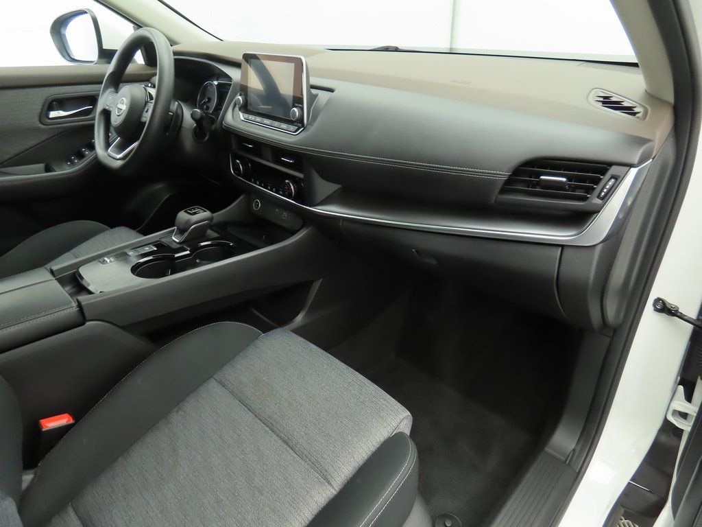 Thumbnail: 2023 Nissan Rogue - 17