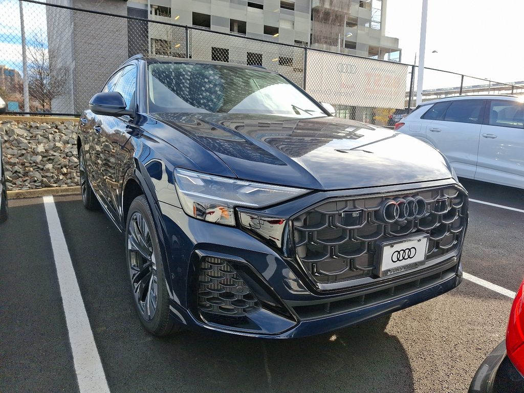 2025 Audi Q8  2